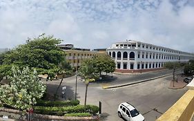Comodo Apto Zona Historica Cgena